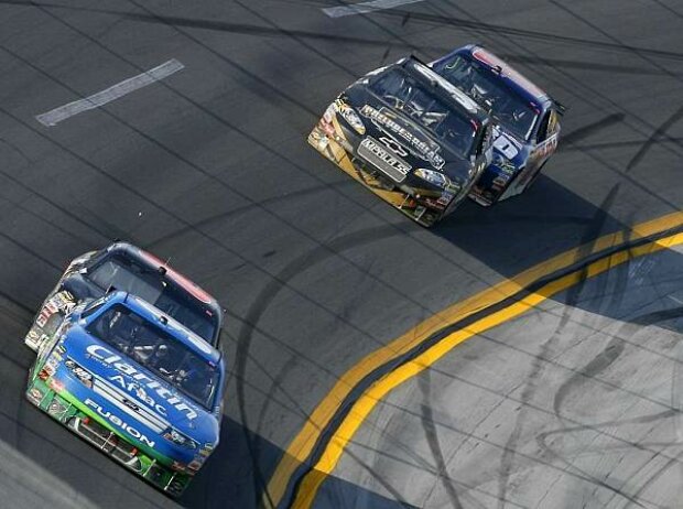 Carl Edwards, Brad Keselowski Carl Edwards, Brad Keselowski