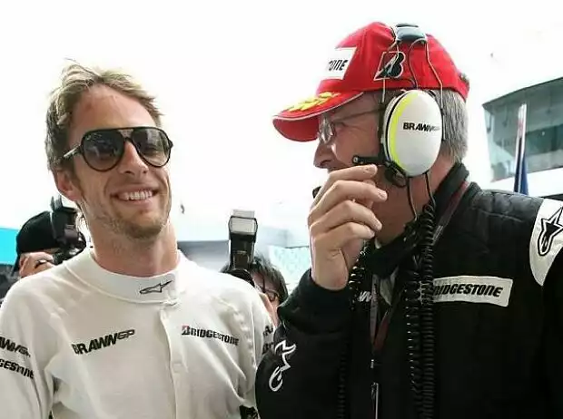 Titel-Bild zur News: Jenson Button, Ross Brawn (Teamchef)