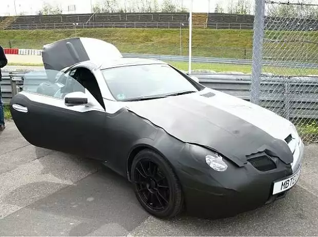Prototyp: Mercedes-Benz SLK CNG Titel-Bild zur News: Prototyp: Mercedes-Benz SLK CNG
