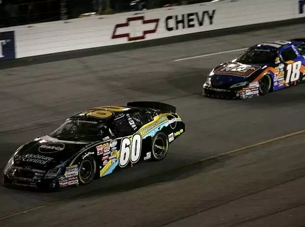 Kyle Busch, Carl Edwards Titel-Bild zur News: Kyle Busch, Carl Edwards