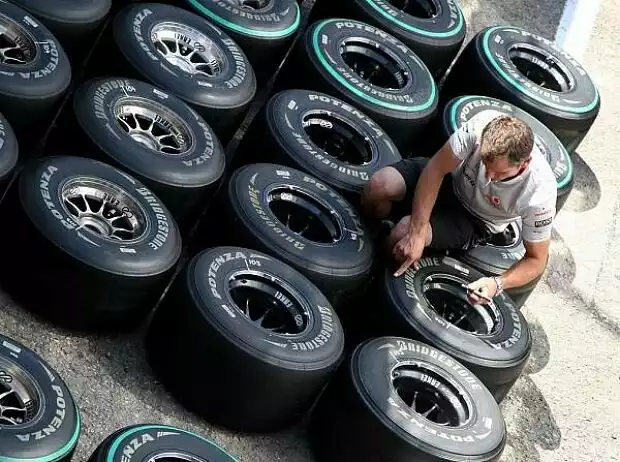 Bridgestone-Reifen Titel-Bild zur News: Bridgestone-Reifen