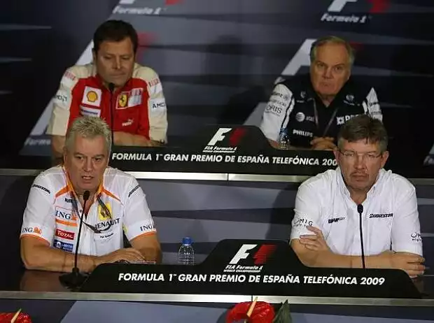 Pat Symonds (Chefingenieur), Patrick Head (Teammitbesitzer), Ross Brawn (Teamchef), Aldo Costa Titel-Bild zur News: Pat Symonds (Chefingenieur), Patrick Head (Teammitbesitzer), Ross Brawn (Teamchef), Aldo Costa