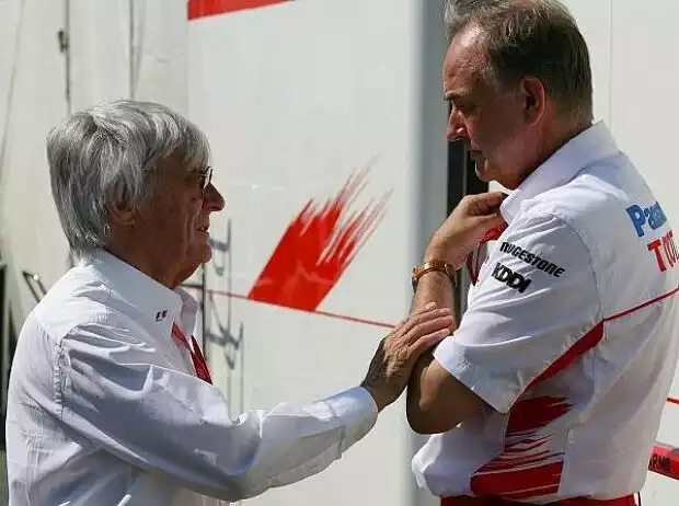 Titel-Bild zur News: Bernie Ecclestone und John Howett