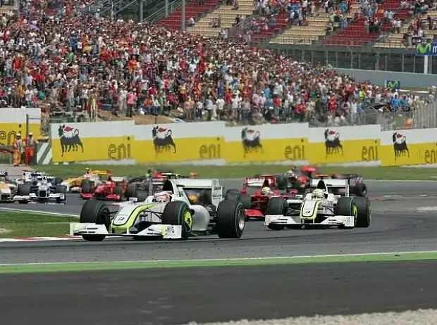 Rubens Barrichello vor Jenson Button Titel-Bild zur News: Rubens Barrichello vor Jenson Button