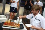 Geburtstagskuchen für Nick Heidfeld (BMW Sauber F1 Team) 