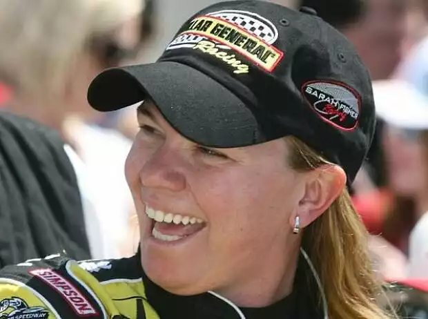 Sarah Fisher Titel-Bild zur News: Sarah Fisher