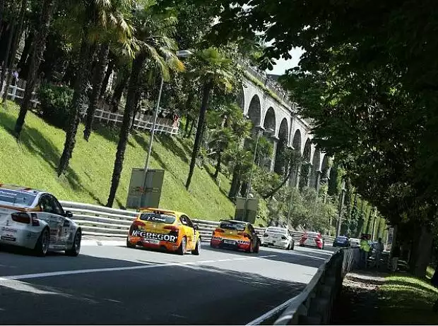 Titel-Bild zur News: Tiago Monteiro, Tom Coronel