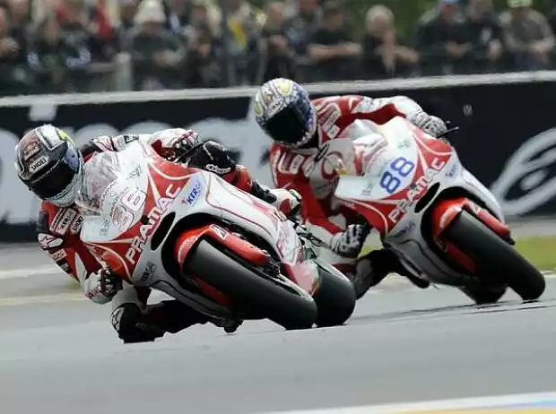 Mika Kallio vor Niccolò Canepa Titel-Bild zur News: Mika Kallio vor Niccolò Canepa