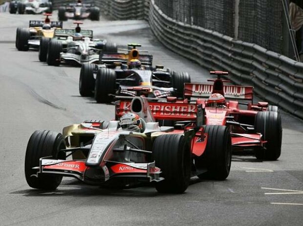 Kimi Räikkönen Adrian Sutil Kimi Räikkönen Adrian Sutil