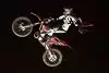 Bild zum Inhalt: Red Bull X-Fighters begeistern Singapur