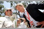 Rubens Barrichello (Brawn) mit Thierry Boutsen