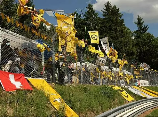 Opel-Fans Titel-Bild zur News: Opel-Fans