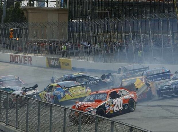 Big One Dover Unfall Crash Massenkarambolage Big One Dover Unfall Crash Massenkarambolage