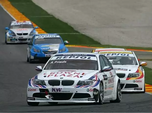 Sergio Hernandez, Andy Priaulx Titel-Bild zur News: Sergio Hernandez, Andy Priaulx