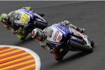 Jorge Lorenzo vor Valentino Rossi (Yamaha)