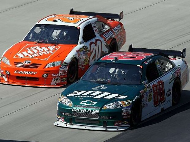 Dale Earnhardt Jun., Joey Logano Dale Earnhardt Jun., Joey Logano