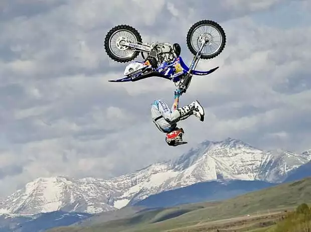 Robbie Maddison in den Rocky Mountains Titel-Bild zur News: Robbie Maddison in den Rocky Mountains