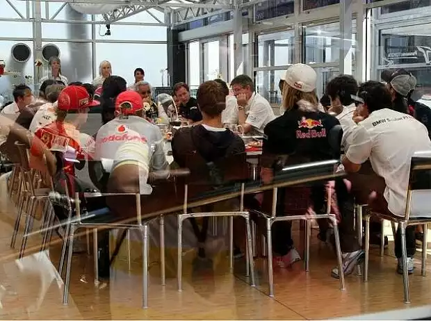 Meeting der Fahrer Titel-Bild zur News: Meeting der Fahrer