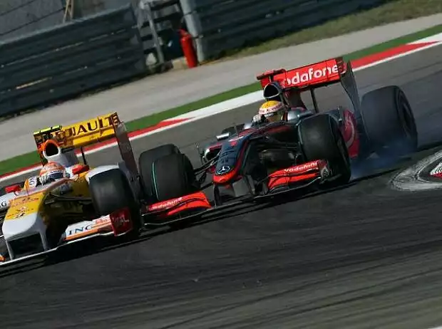 Lewis Hamilton, Nelson Piquet Jr. Titel-Bild zur News: Lewis Hamilton, Nelson Piquet Jr.