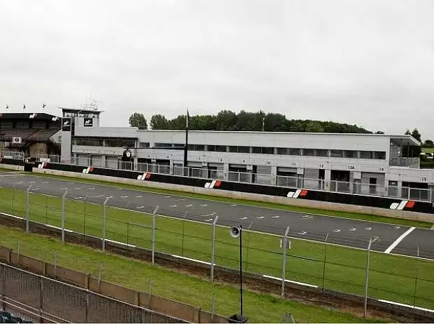 Rennstrecke in Donington Titel-Bild zur News: Rennstrecke in Donington