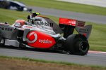 Heikki Kovalainen (McLaren-Mercedes) mit zerfetztem Hinterreifen