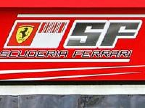 Titel-Bild zur News: Ferrari Boxenstand