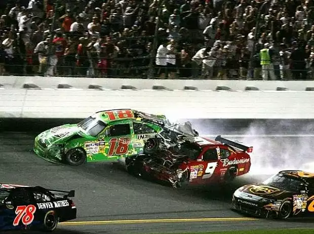 Kasey Kahne, Kyle Busch Titel-Bild zur News: Kasey Kahne, Kyle Busch