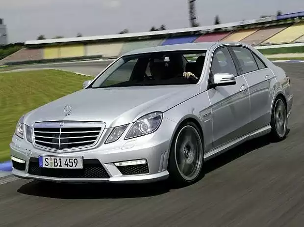 Mercedes-Benz E 63 AMG Titel-Bild zur News: Mercedes-Benz E 63 AMG