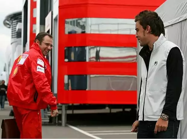 Fernando Alonso, Stefano Domenicali (Teamchef) Titel-Bild zur News: Fernando Alonso, Stefano Domenicali (Teamchef)