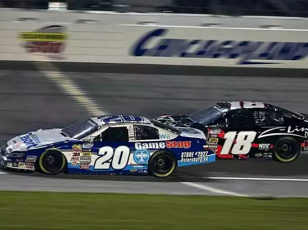 Kyle Busch, Joey Logano Titel-Bild zur News: Kyle Busch, Joey Logano