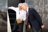 Bild zum Inhalt: Ecclestone geht von Mosley-Rücktritt aus
