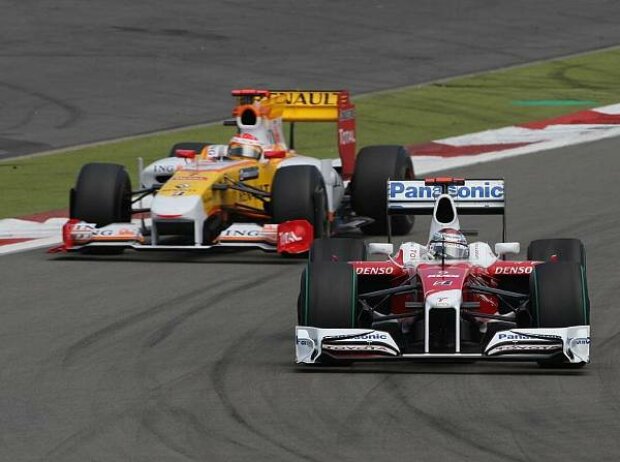 Titel-Bild zur News: Jarno Trulli, Fernando Alonso