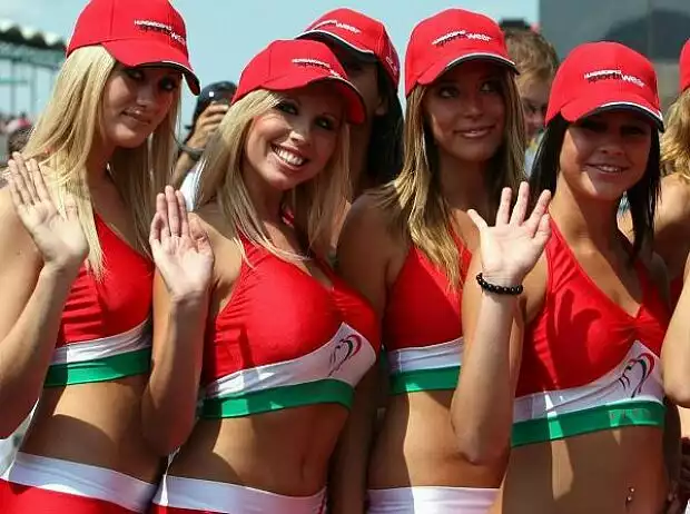 Ungarische Grid-Girls Titel-Bild zur News: Ungarische Grid-Girls