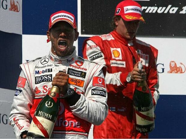 Titel-Bild zur News: Lewis Hamilton und Kimi Räikkönen