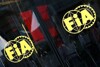 FIA untersucht die Unfälle von Massa und Surtees