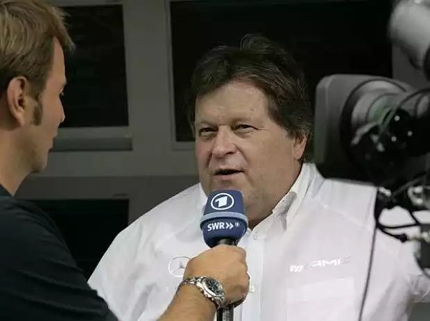Norbert Haug (Mercedes-Motorsportchef) Titel-Bild zur News: Norbert Haug (Mercedes-Motorsportchef)
