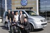 Bild zum Inhalt: Volkswagen stiftet Multivan an "Ein Herz für Kinder"