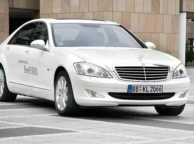 Mercedes-Benz S 400 Hybrid Titel-Bild zur News: Mercedes-Benz S 400 Hybrid