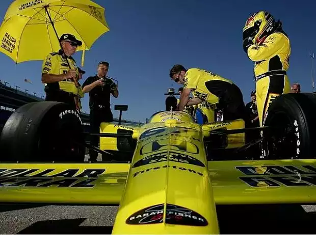 Sarah Fisher Titel-Bild zur News: Sarah Fisher