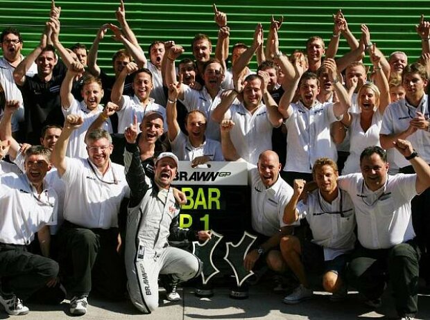 Titel-Bild zur News: Rubens Barrichello und Ross Brawn (Teamchef)