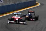 Jarno Trulli (Toyota) und Jaime Alguersuari (Toro Rosso) 