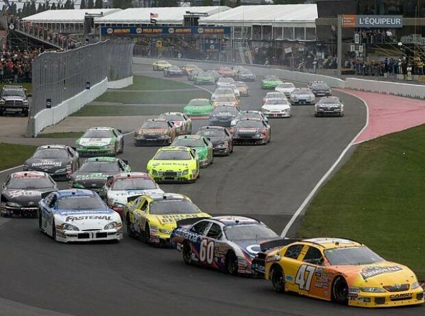 Marcos Ambrose, Jacques Villeneuve