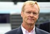 Bild zum Inhalt: Vatanen präsentiert seine Vizepräsidenten