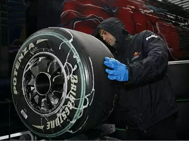 Bridgestone-Reifen Titel-Bild zur News: Bridgestone-Reifen