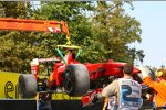 Das Auto von Giancarlo Fisichella (Ferrari) nach dem Unfall