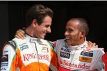 Freunde unter sich: Adrian Sutil (Force India) und Lewis Hamilton (McLaren-Mercedes) 