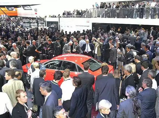 IAA Gedränge Titel-Bild zur News: IAA Gedränge