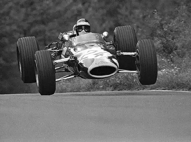 Jackie Oliver Titel-Bild zur News: Jackie Oliver