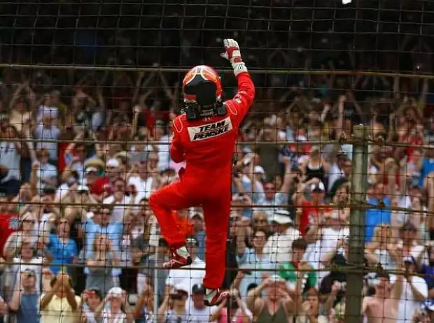 Helio Castroneves Titel-Bild zur News: Helio Castroneves