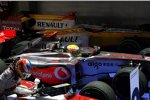 Lewis Hamilton (McLaren-Mercedes) und Timo Glock (Toyota) 